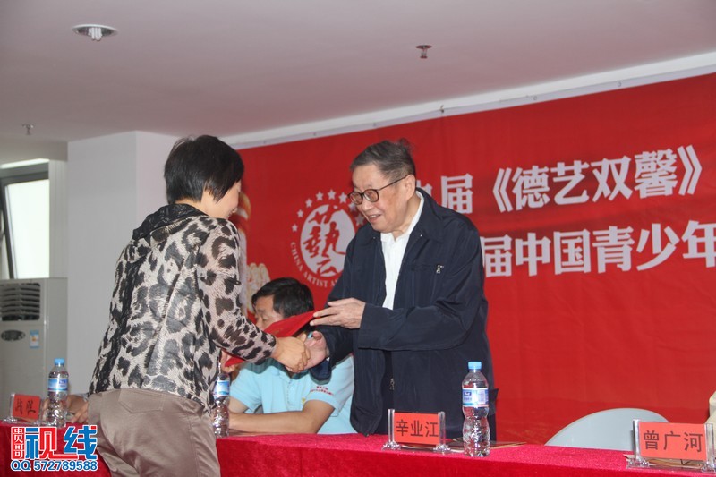 第九届《德艺双馨》中国文艺展示活动海南赛区新闻发布会实况（周宗贵 摄） (6).jpg