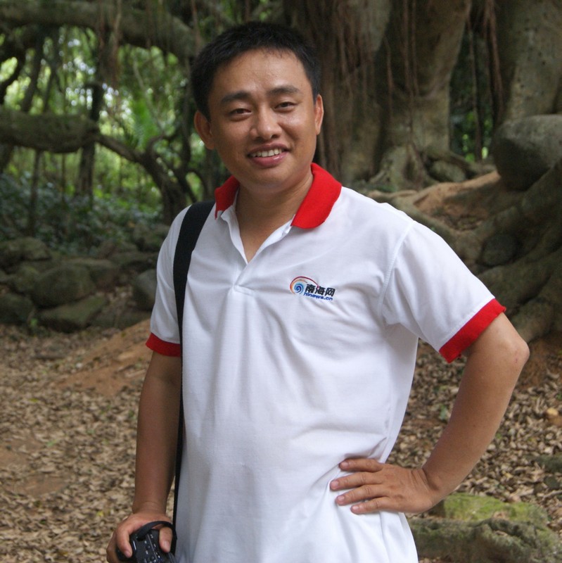 第三届感动海南2012十大新闻人物评选候选人3008号：周宗贵 (2).jpg