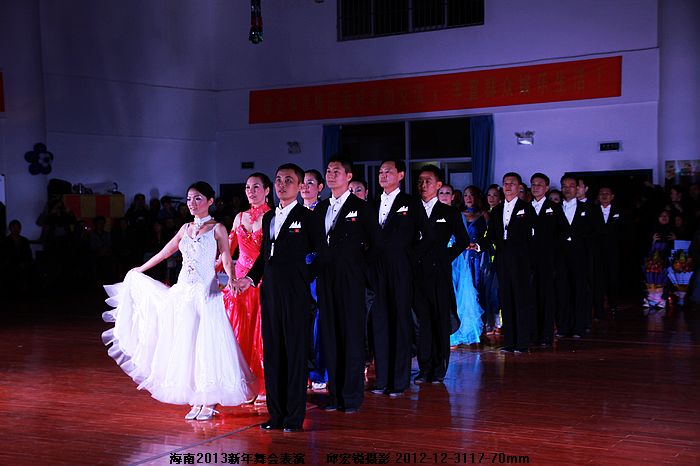 IMG_4928开场舞蹈.jpg