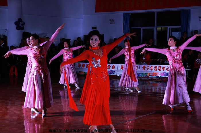 IMG_5033海南老干局老年大学参加表演.jpg