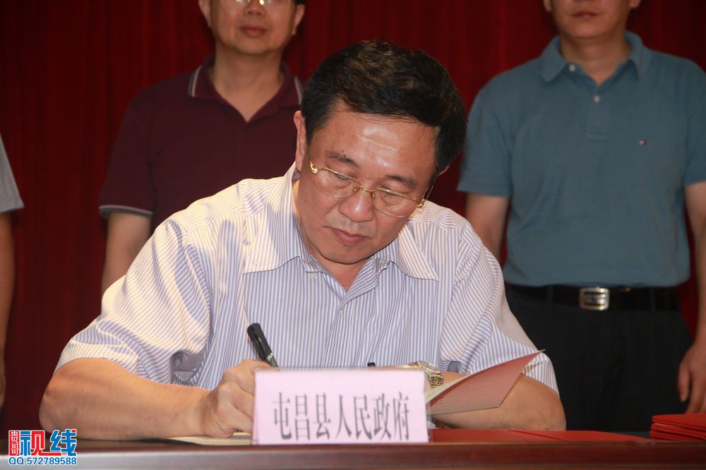 2014年第五届中国海南（屯昌）农民博览会项目推介暨签约活动现场（周宗贵 摄） (22).jpg