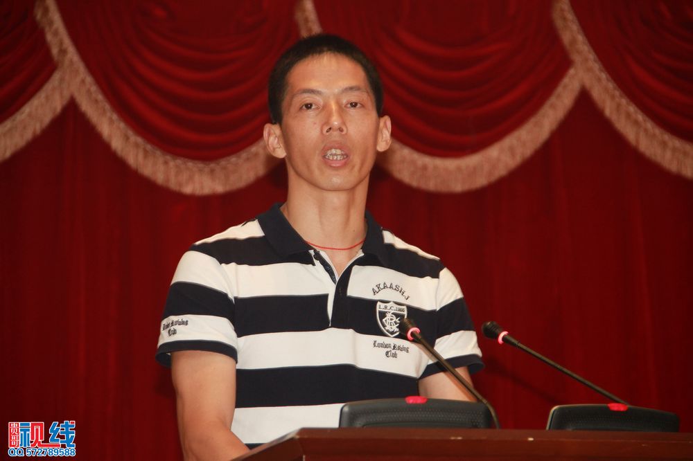 农民博览会官方网站启动仪式暨屯昌县电子商务协会成立大会现场实况。（周宗贵 摄影） (20).jpg