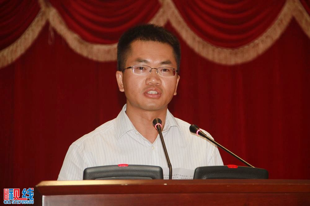 农民博览会官方网站启动仪式暨屯昌县电子商务协会成立大会现场实况。（周宗贵 摄影） (27).jpg
