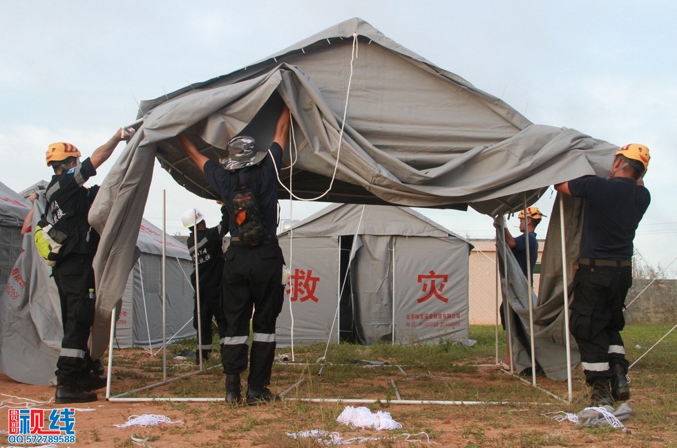 “威马逊”无情人间有爱   各界爱心汇聚文昌灾区。（周宗贵 摄） (29).jpg