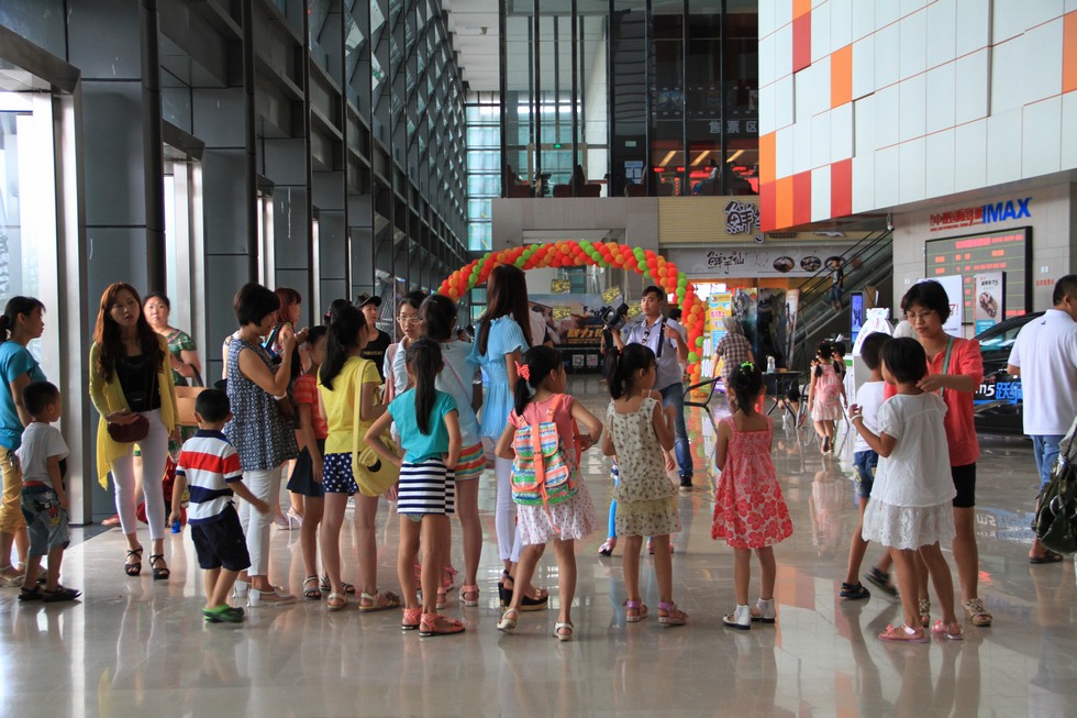 8月6日，《神秘世界历险记2》海口提前观影会现场实况。（周宗贵 摄） (29).jpg