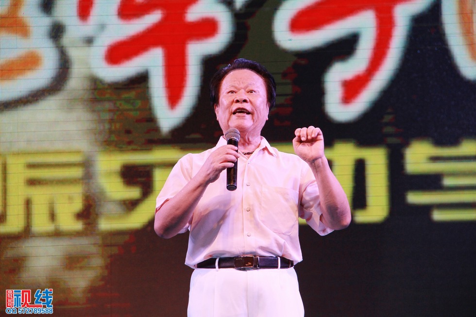“情系灾区，牵手困难群众”民革赈灾助学义演晚会现场实况。（周宗贵 摄） (53).jpg