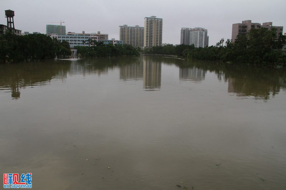 贵哥摄击：“海鸥”殴打海南，椰城变成水城。（周宗贵 摄） (9).jpg