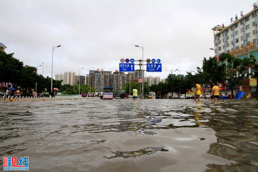 贵哥摄击：“海鸥”殴打海南，椰城变成水城。（周宗贵 摄） (33).jpg