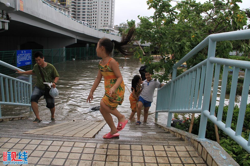 贵哥摄击：“海鸥”殴打海南，椰城变成水城。（周宗贵 摄） (58).jpg