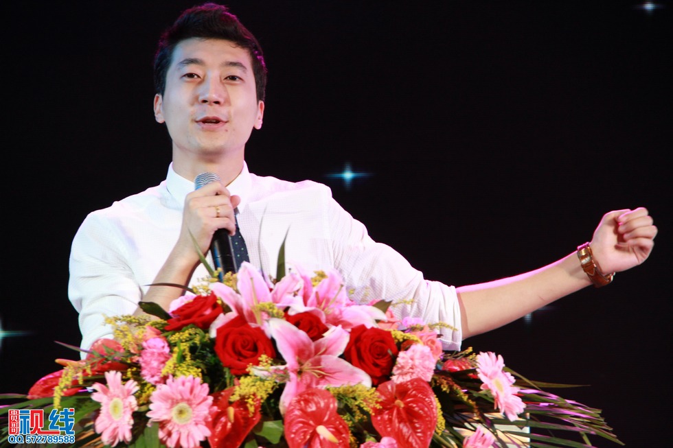 2014聚力中国 盟承未来 中弘股份分销商大会暨签约仪式现场实况。（周宗贵 摄） (16).jpg