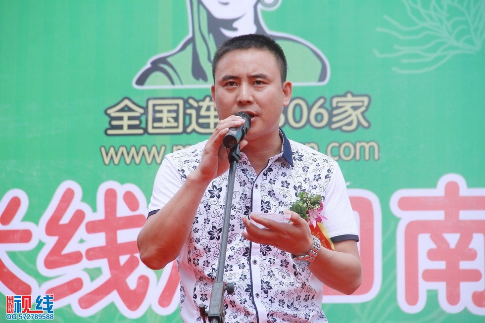 蒙自源过桥米线海口南亚店盛大开业实况。（周宗贵 摄） (11).jpg