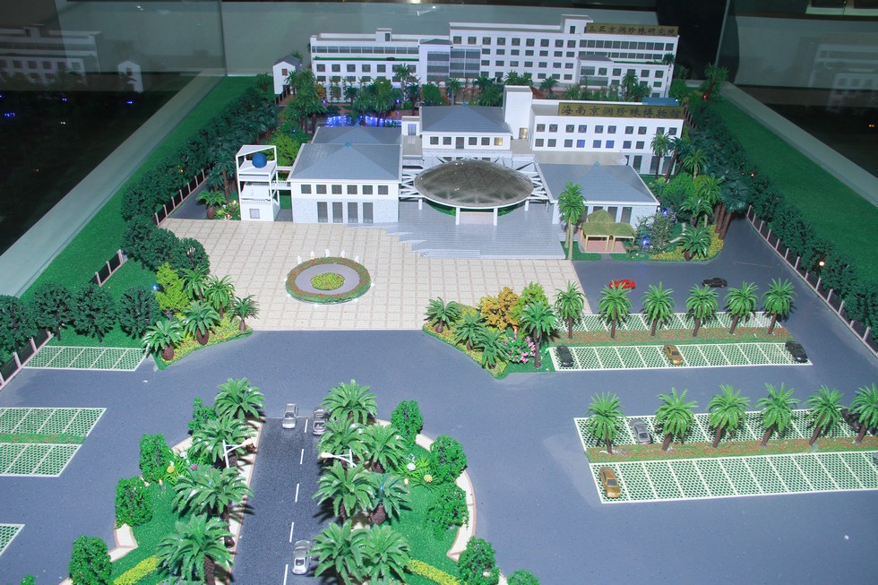 首届大学生市场营销大赛百强选手走进京润珍珠。（周宗贵 摄） (12).jpg