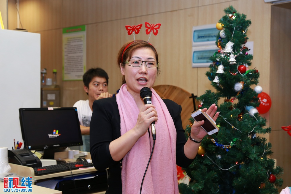 昂立海口玛利亚分校举办圣诞派对与外教共度圣诞晚会实况。（周宗贵 摄） (94).jpg