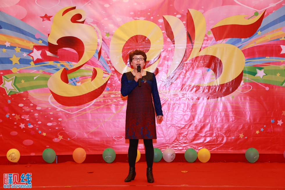 清华幼儿园、清华优才举办2015庆元旦联欢晚会盛况。（周宗贵 摄） (6).jpg