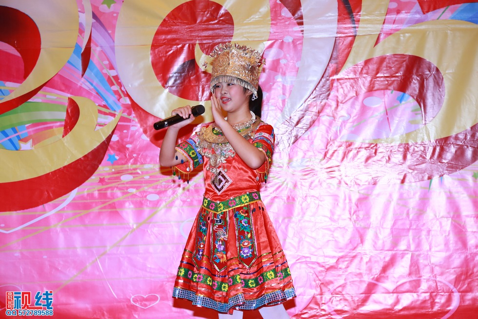 清华幼儿园、清华优才举办2015庆元旦联欢晚会盛况。（周宗贵 摄） (44).jpg