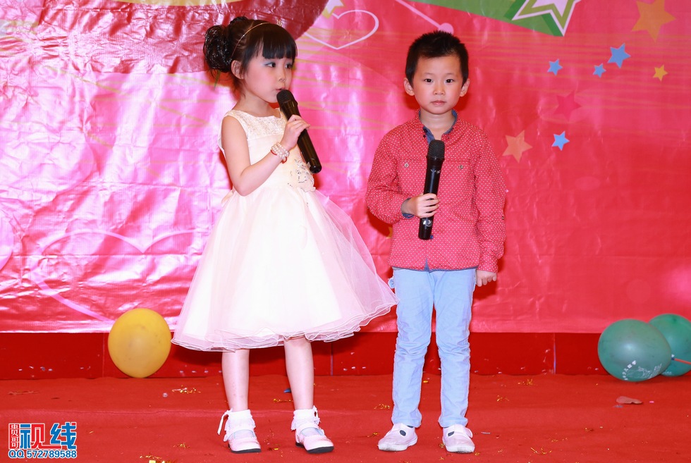 清华幼儿园、清华优才举办2015庆元旦联欢晚会盛况。（周宗贵 摄） (82).jpg