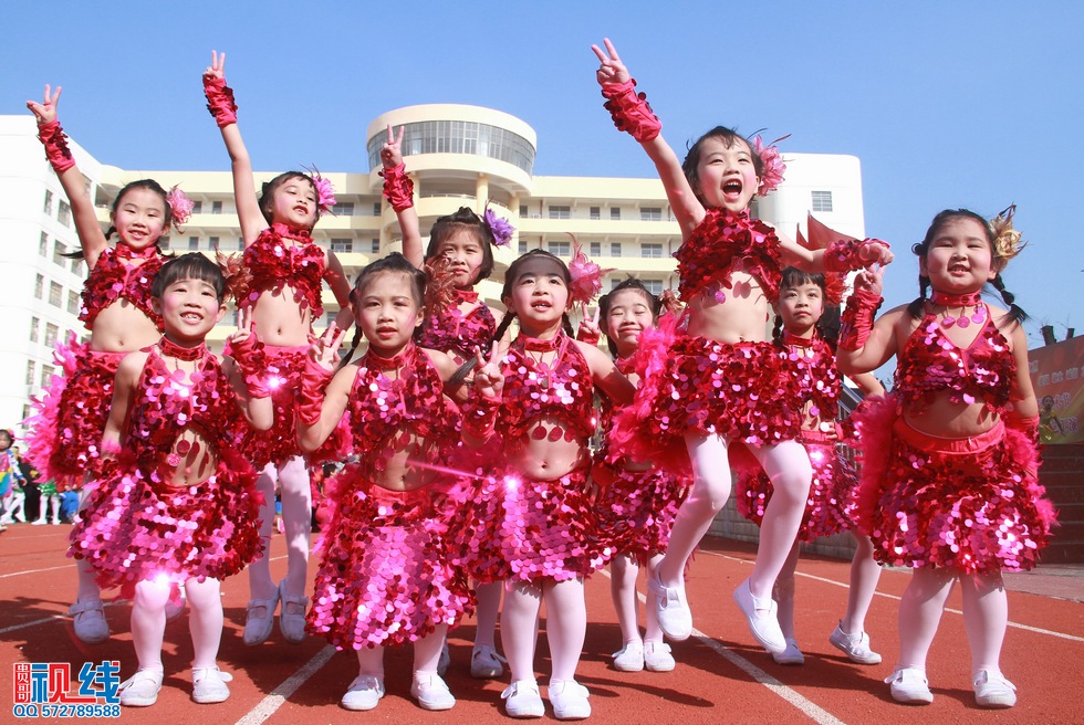 海口第29小学举办第三届艺术节现场实况。（周宗贵 摄） (33).jpg