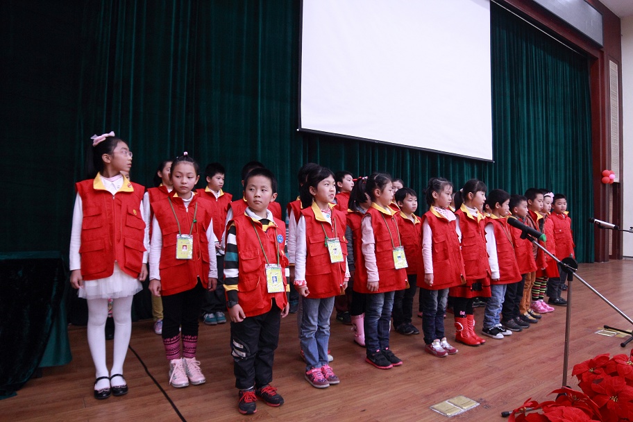 《小主人报》海南记者站举办“家有小主人”迎新年分享晚会 (11).jpg