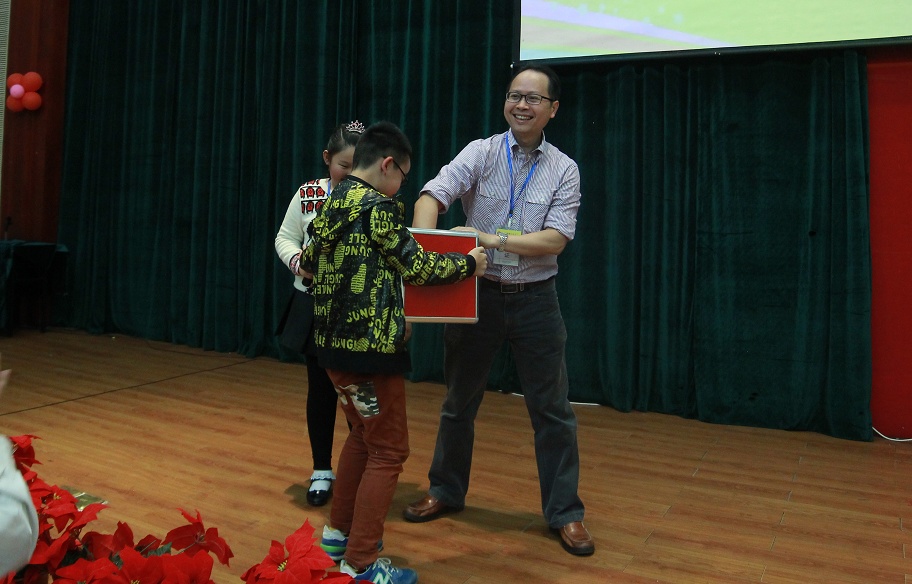 《小主人报》海南记者站举办“家有小主人”迎新年分享晚会 (28).jpg