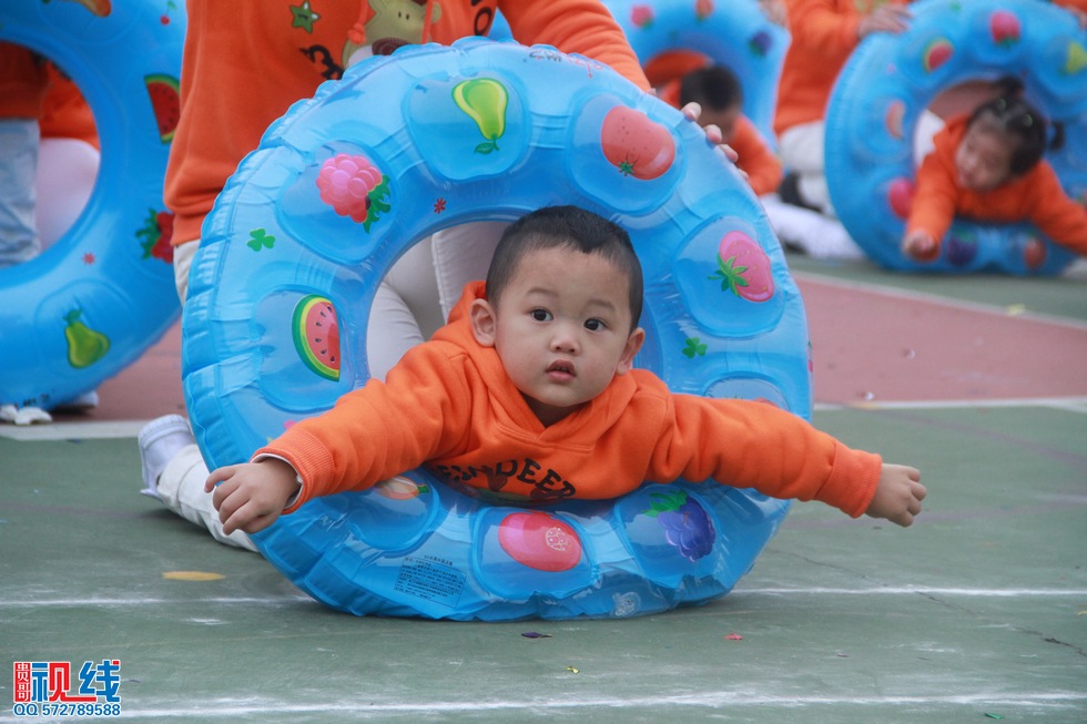 海口海之南外国语实验幼儿园举办第三届冬季亲子运动会实况。（周宗贵 摄） (56).jpg