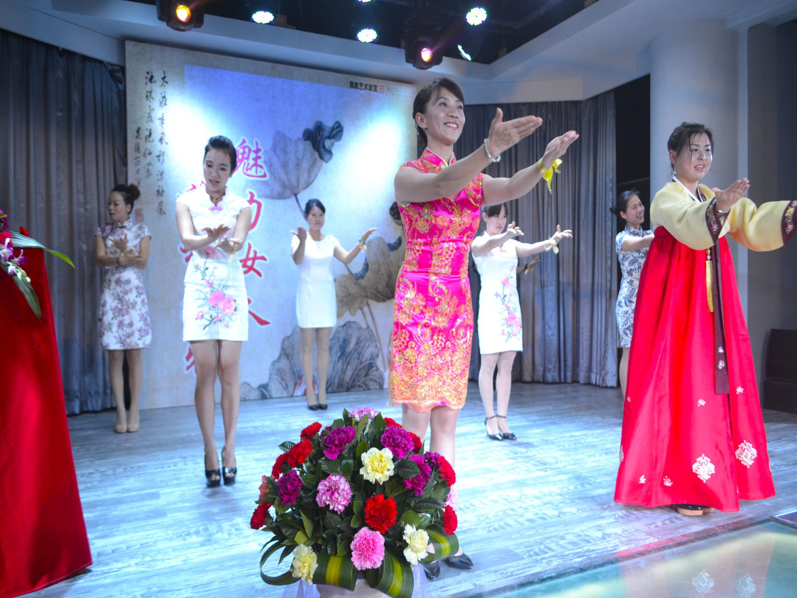 “女人魅力 旗袍之雅”旗袍沙龙主题活动实况。（王海滢 摄） (79).jpg