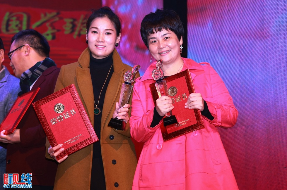 2015海大EMBA总裁五班迎新晚会实况。（周宗贵 摄） (1).jpg