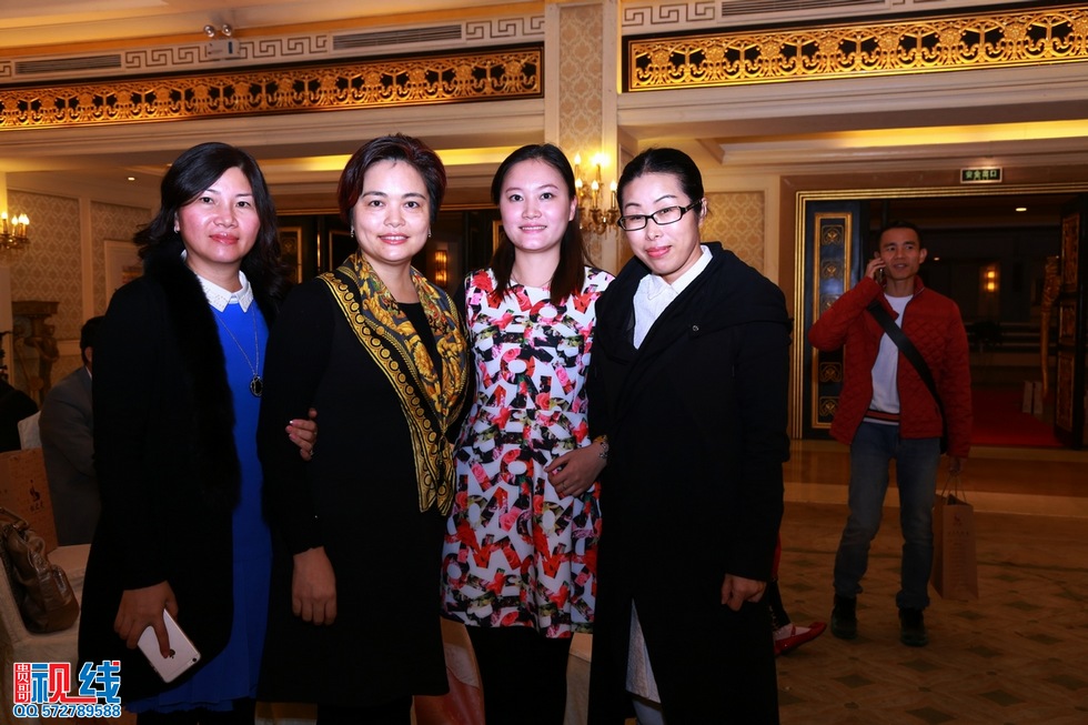 2015海大EMBA总裁五班迎新晚会实况。（周宗贵 摄） (13).jpg
