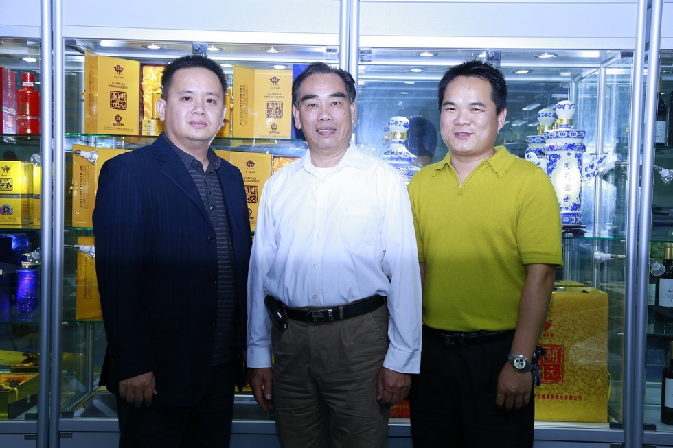 定安县餐饮烹饪协会第一届六次常务理事扩大会议现场实况。（周宗贵 摄） (2).jpg