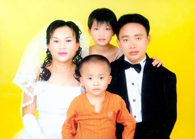 如今“贵哥”幸福的一家。（周宗贵 供图） (1).jpg