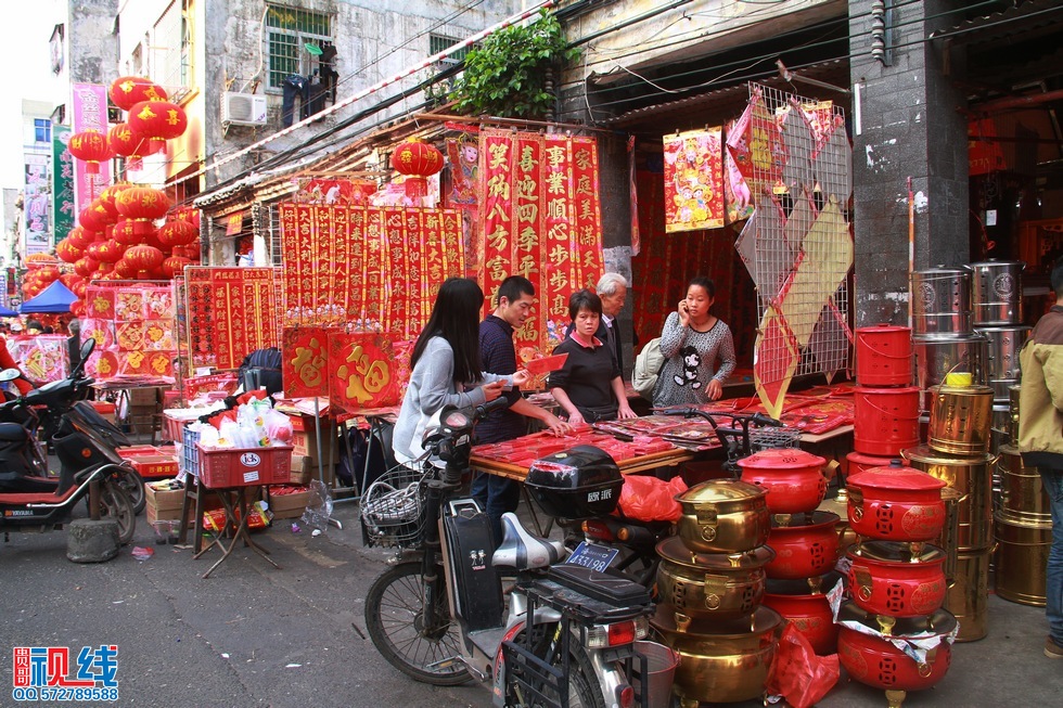 春节临近海口老街   年味浓得人陶醉（周宗贵 摄） (11).jpg