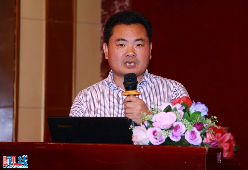 海南省畜牧业协会2014年年会暨第二届健康养猪论坛现场实况。（周宗贵 摄） (10).jpg