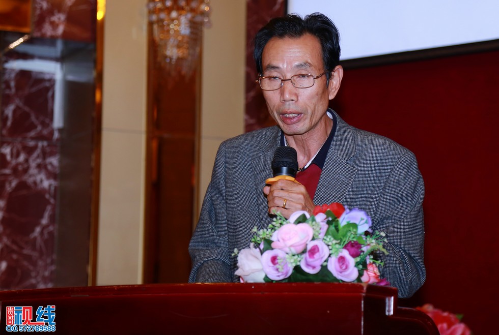 海南省畜牧业协会2014年年会暨第二届健康养猪论坛现场实况。（周宗贵 摄） (15).jpg