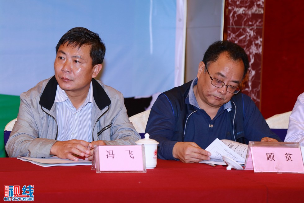 海南省畜牧业协会2014年年会暨第二届健康养猪论坛现场实况。（周宗贵 摄） (16).jpg