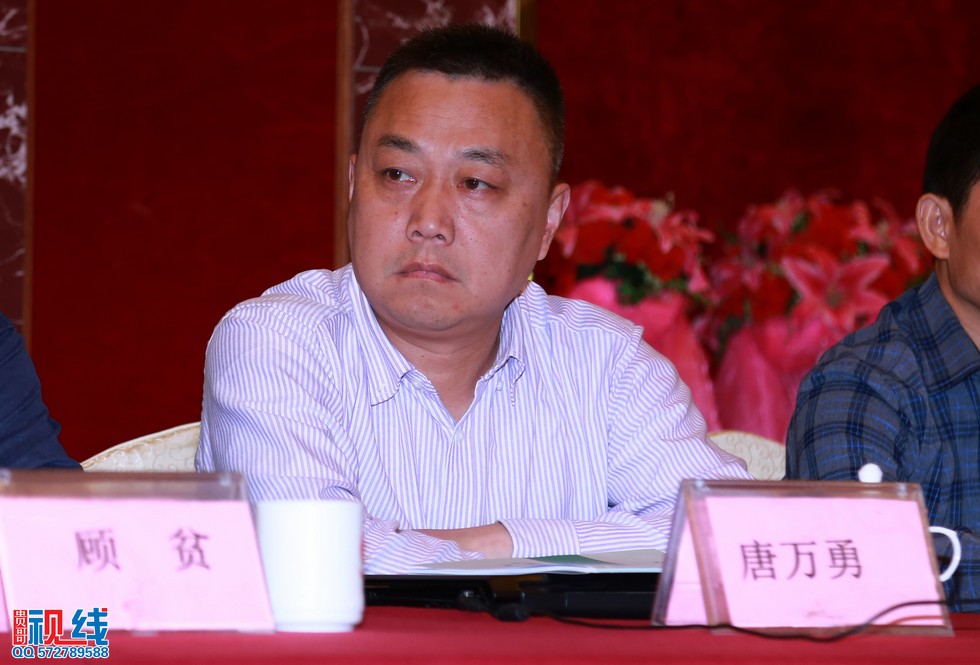 海南省畜牧业协会2014年年会暨第二届健康养猪论坛现场实况。（周宗贵 摄） (36).jpg