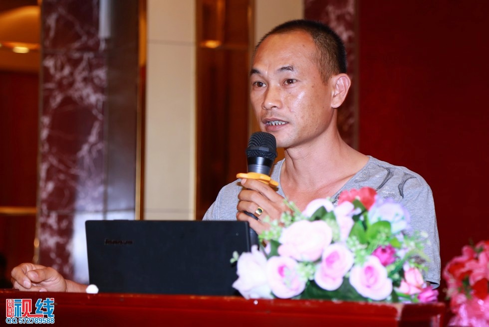 海南省畜牧业协会2014年年会暨第二届健康养猪论坛现场实况。（周宗贵 摄） (39).jpg