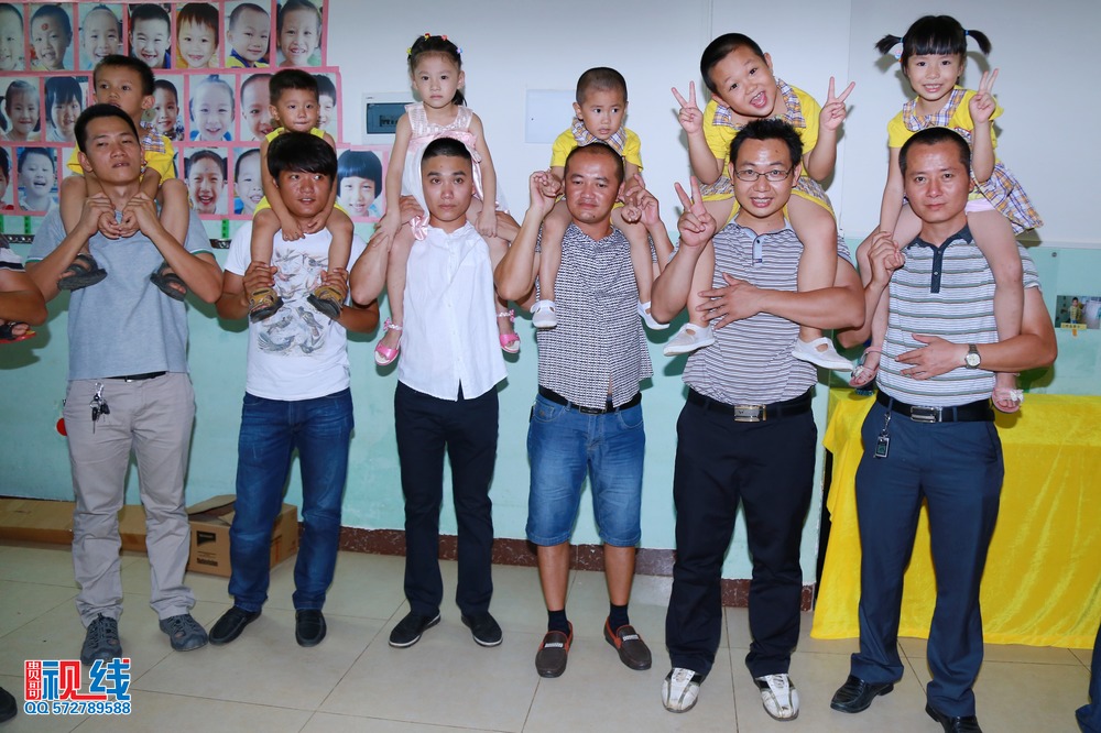 海口艺苗幼儿园举办父亲节活动   让爱传递之幸福家庭。（周宗贵 摄） (21).jpg