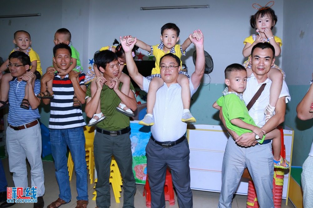 海口艺苗幼儿园举办父亲节活动   让爱传递之幸福家庭。（周宗贵 摄） (26).jpg