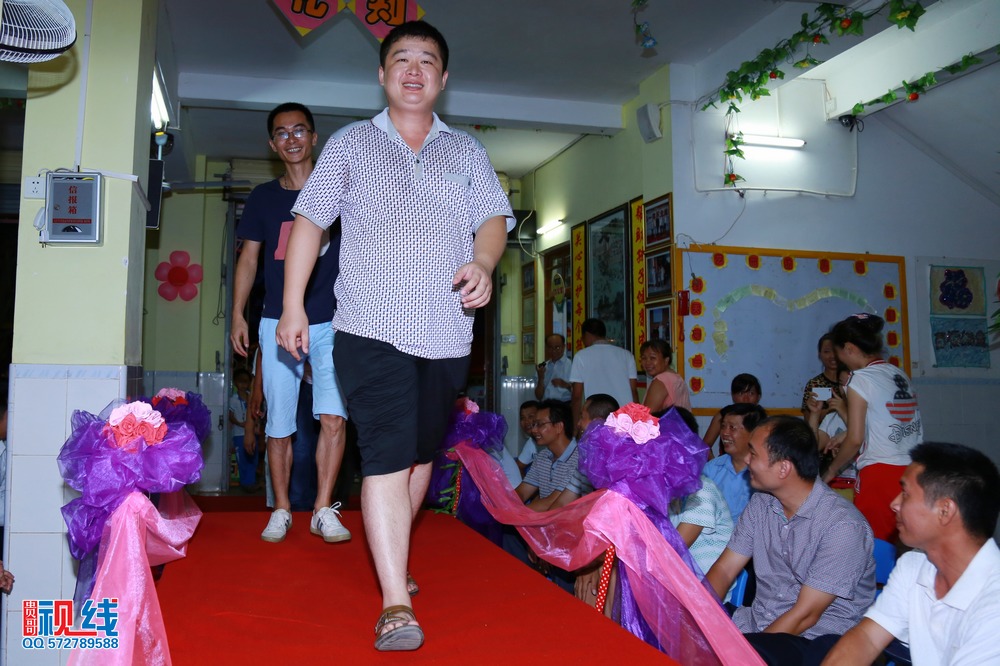 海口艺苗幼儿园举办父亲节活动   让爱传递之幸福家庭。（周宗贵 摄） (32).jpg