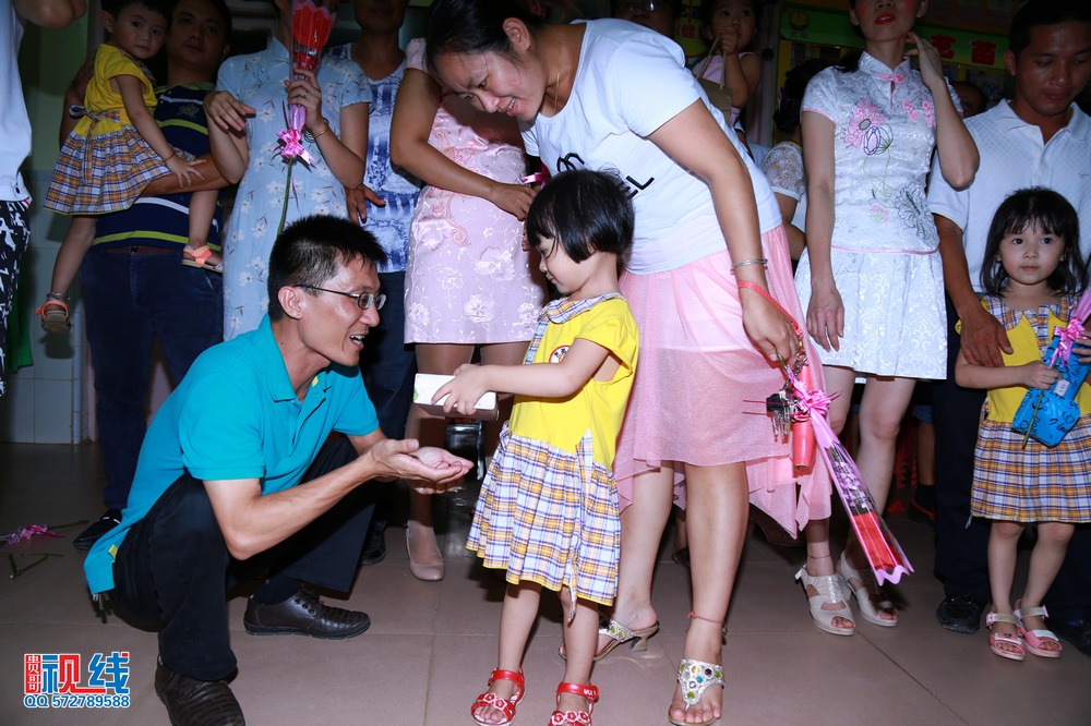 海口艺苗幼儿园举办父亲节活动   让爱传递之幸福家庭。（周宗贵 摄） (68).jpg