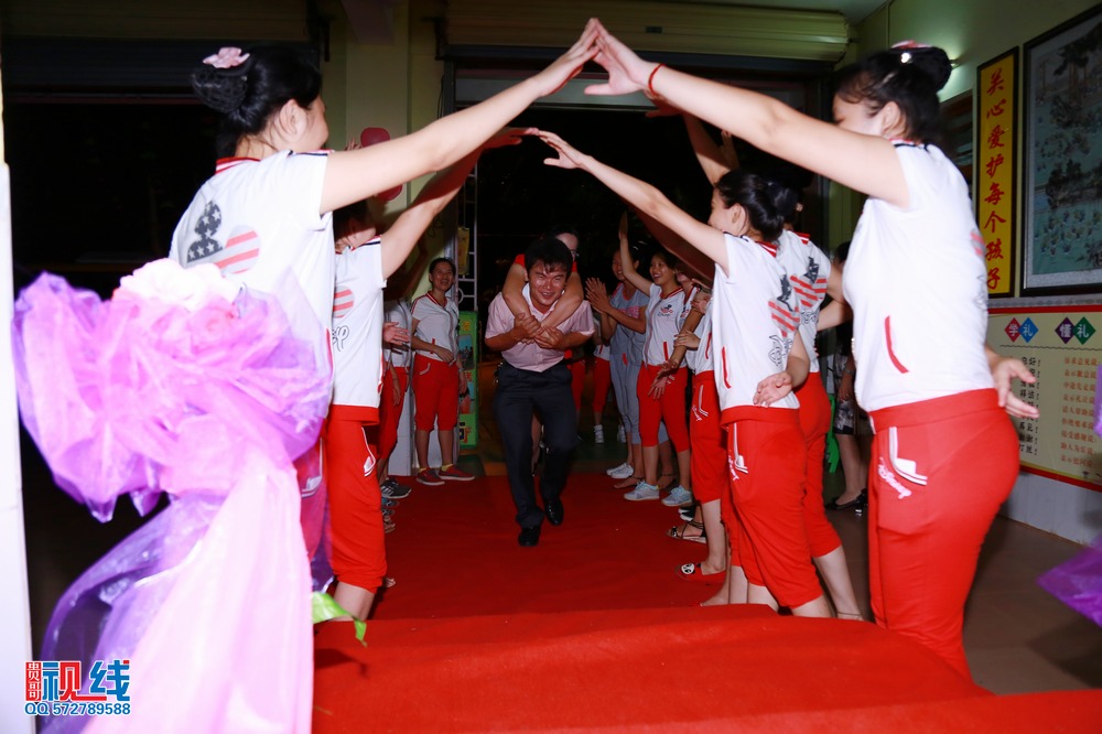 海口艺苗幼儿园举办父亲节活动   让爱传递之幸福家庭。（周宗贵 摄） (107).jpg