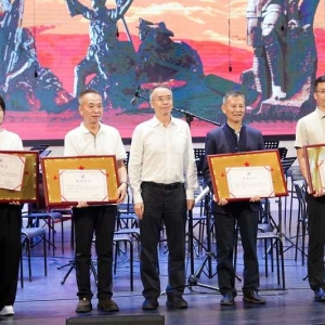 琼崖烽火铸信念，南国担当谱新篇——南国食品新时代奉献之花 ...